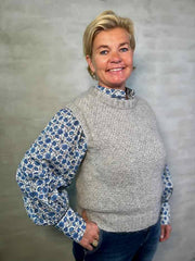 Dahlia slipover vest by Önling, No 20 + Silk mohair knitting kit Knitting kits Önling - Katrine Hannibal 