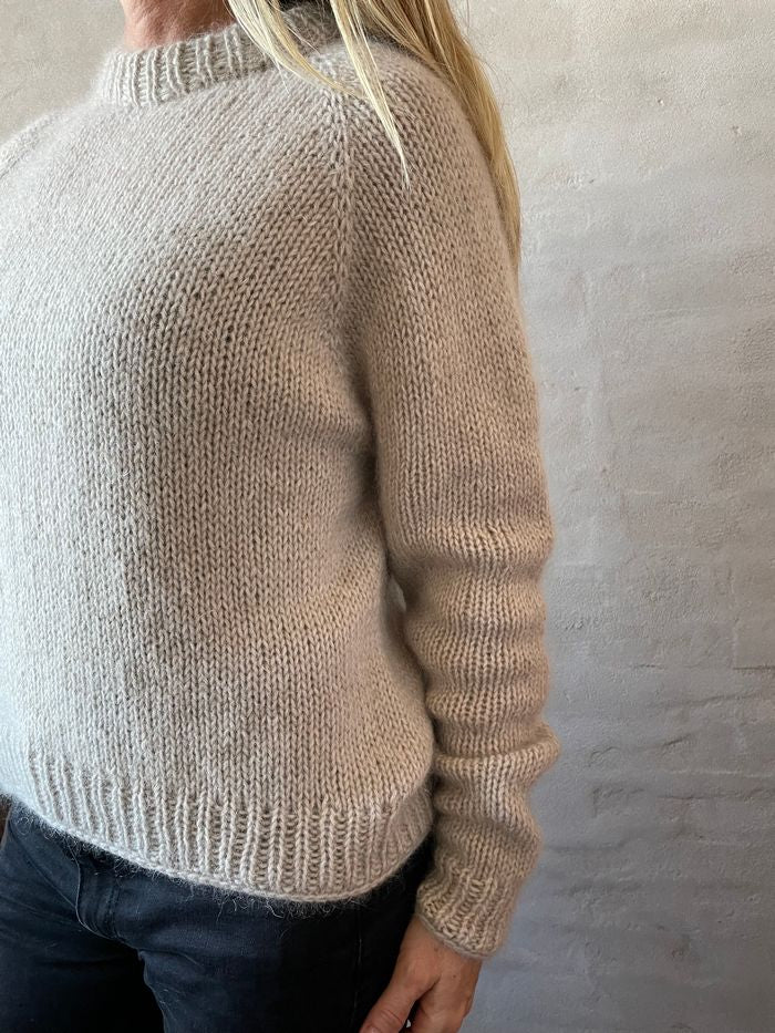 Easy Peasy Raglan Sweater w. long sleeves by Önling, No 1 knitting kit