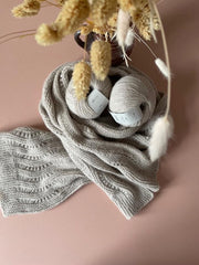 Easy Peasy scarf 'Øguf' flatlay, No 1 knitting kit Knitting kits Önling - Katrine Hannibal