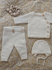 Strikkekit til Ellens Hentesæt til baby, designet af Petiteknit. i merino uld, Önling no 2