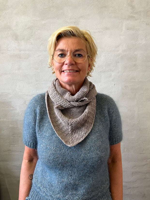 Ellie bandana scarf by Önling, knitting pattern Knitting patterns Önling - Katrine Hannibal 