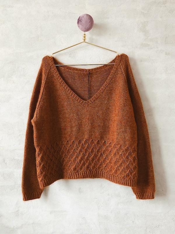 Knitting pattern for helena sweater from Önling, in Krea Deluxe Organic Wool and silk mohair, No 10
