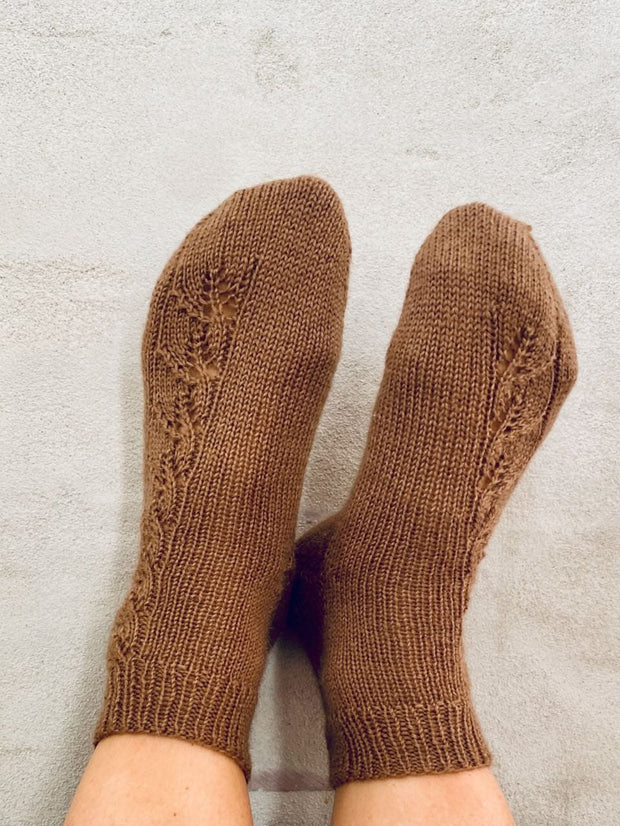 Idun socks from Önling, knitting kit in Önling No 18 - FÆRDIG MGL KUN OPSKRIFT Knitting kits Inge-Lis Holst 