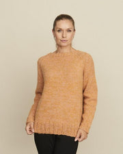 Ingeborg sweater, strikket i ferskenfarvet Önling No 1 og Cusi alpaca