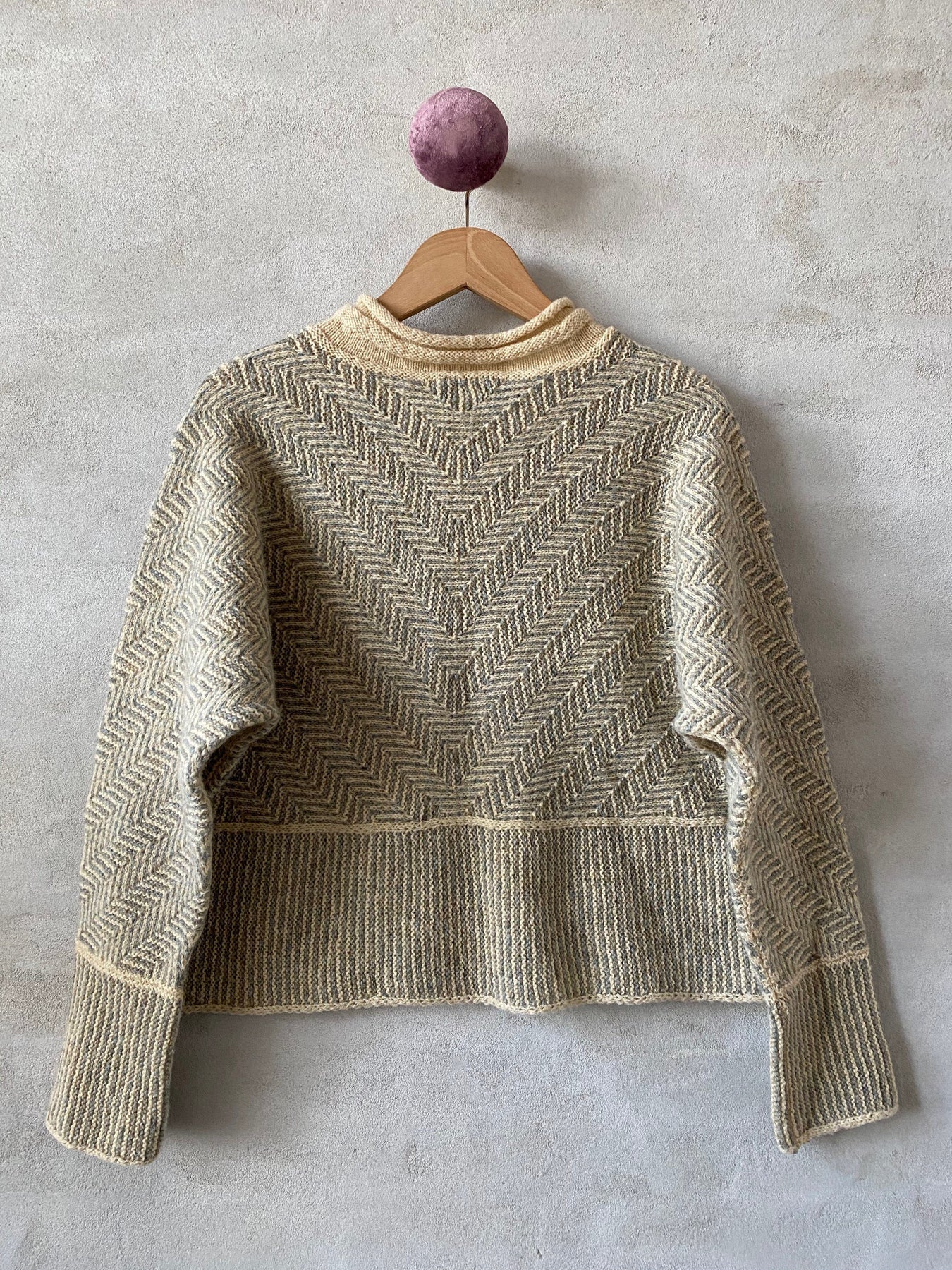 Jazz cardigan/sweater by Hanne Falkenberg, No 20 knitting kit