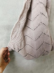 Möbius cowl with lace pattern - Önling Nordic knitting patterns and yarn