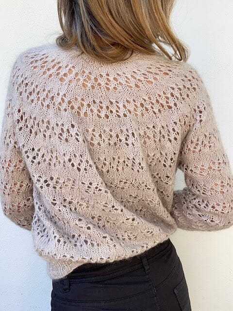 No 09V sweater with V-neck by VesterbyCrea, knitting pattern Knitting patterns VesterbyCrea 