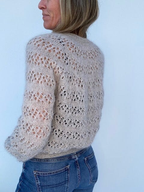 No 09V sweater with V-neck by VesterbyCrea, knitting pattern Knitting patterns VesterbyCrea 