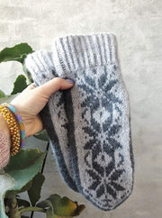 Nordic mittens with stars by Önling, No 1 knitting kit