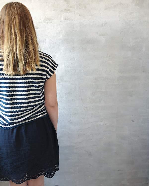 Ohoy striped summer top, summer knit in organic cotton - Önling Nordic knitting patterns and yarn