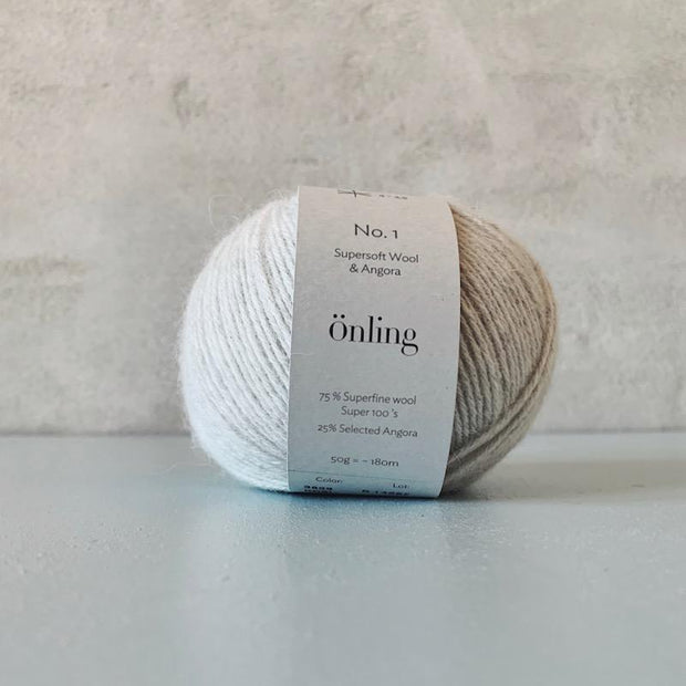 Önling No 1 is sustainable yarn made of merino wool and angora, very light grey