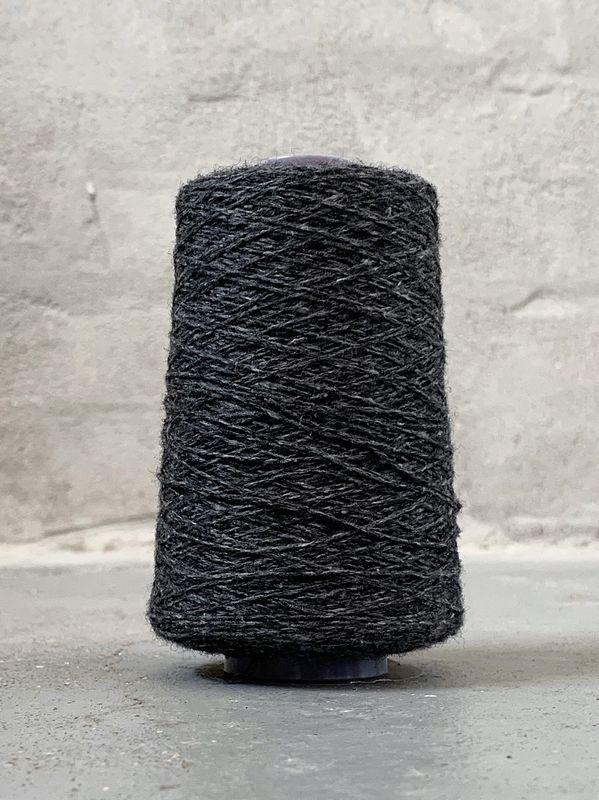 Dark grey Önling No 12 everyday yarn, wool and cotton - Önling Nordic knitting patterns and yarn