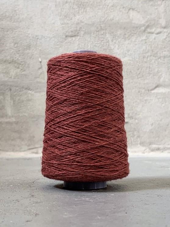 Dark rose Önling No 12 everyday yarn, wool and cotton - Önling Nordic knitting patterns and yarn