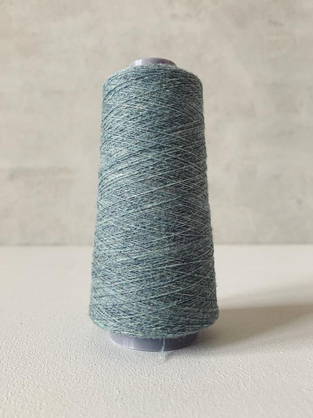 Önling No 13 – accompanying Cashmere thread in ice blue