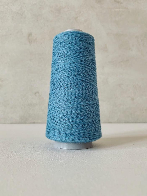Önling No 13 – accompanying Cashmere thread in turquoise