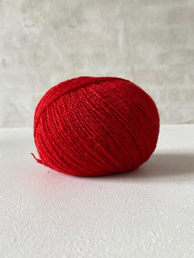 Önling No 20, Hanne Falkenberg Shetland wool Yarn Önling 67 Poppy red