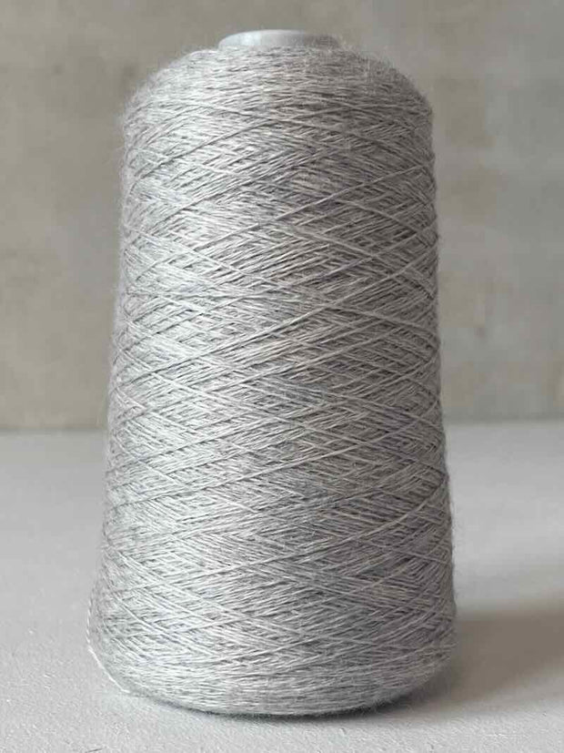 Önling No 8 - lace weight merino wool, 100% wool Yarn Önling Yarn Light grey (051)