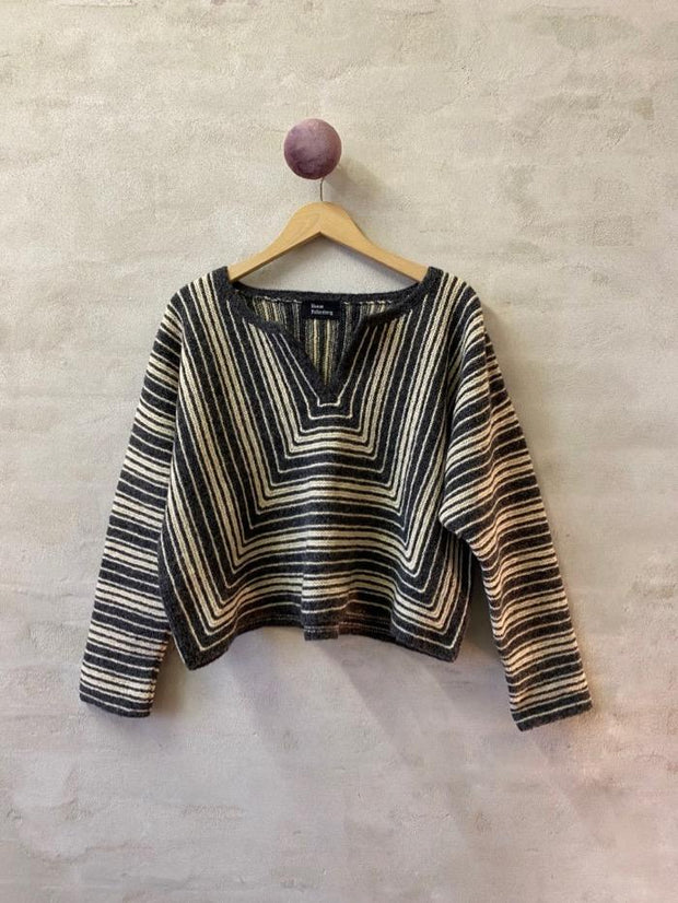 Pyramide sweater by Hanne Falkenberg, No 20 knitting kit
