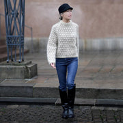 Spot sweater af Anne Ventzel, No 10 + 11 og No 2 kit Strikkekit Anne Ventzel 