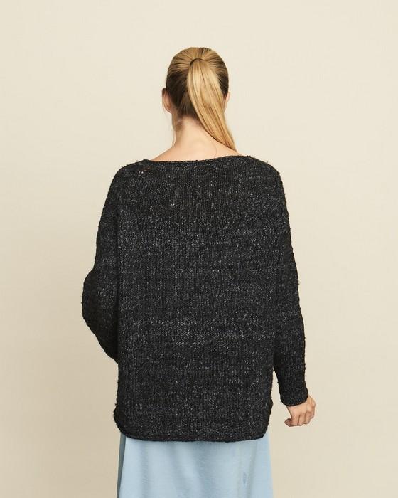 Sweater med nister, strikket i sort og grå Önling No 5 luksusgarn med silke, cashmere og alpaca.